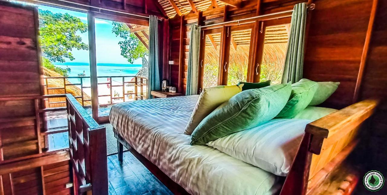 Forra Pattaya Beach Front Bungalow Hotell Koh Lipe Eksteriør bilde